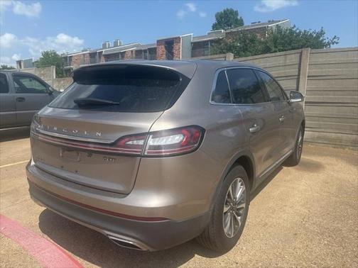 2019 Lincoln Nautilus Select