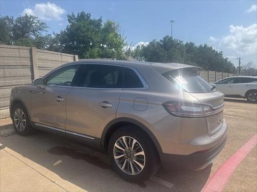 2019 Lincoln Nautilus Select