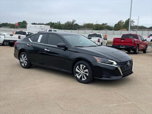 2025 Nissan Altima S FWD