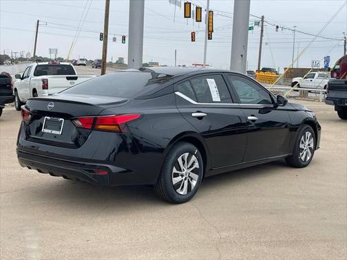 2025 Nissan Altima S FWD
