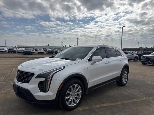 2022 Cadillac XT4 Luxury