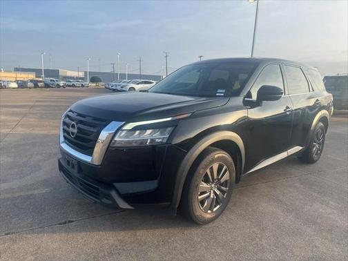2022 Nissan Pathfinder S 2WD