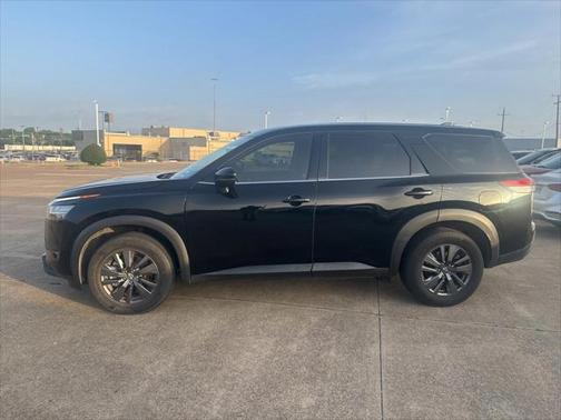 2022 Nissan Pathfinder S 2WD