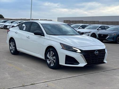 2025 Nissan Altima S FWD