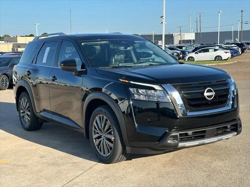 2025 Nissan Pathfinder SL 4WD