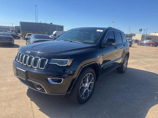 2018 Jeep Grand Cherokee Sterling Edition