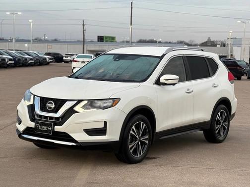 2020 Nissan Rogue SV