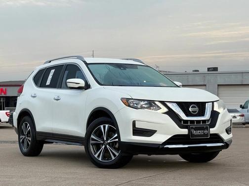 2020 Nissan Rogue SV
