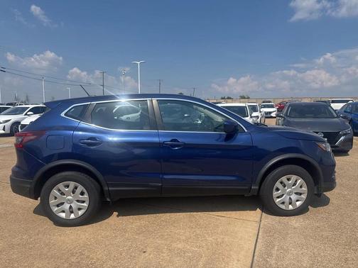 2020 Nissan Rogue Sport S