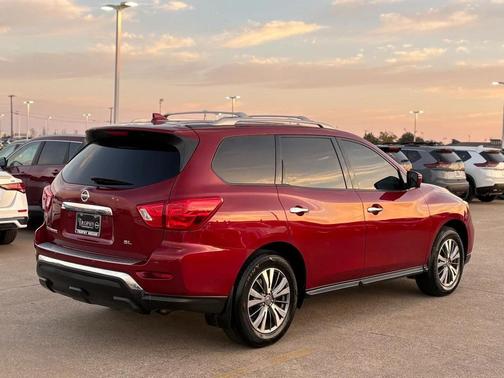 2020 Nissan Pathfinder SL 2WD