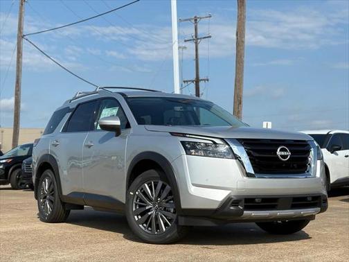 2025 Nissan Pathfinder SL FWD