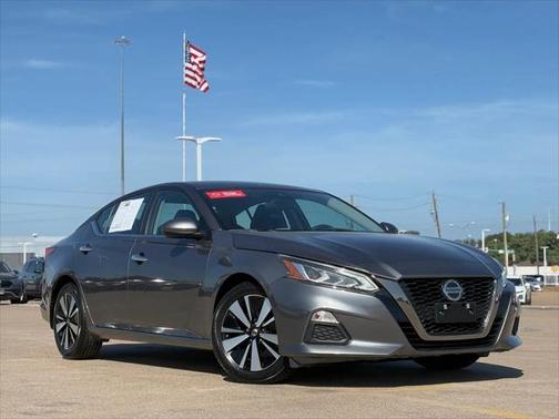 2022 Nissan Altima 2.5 SV