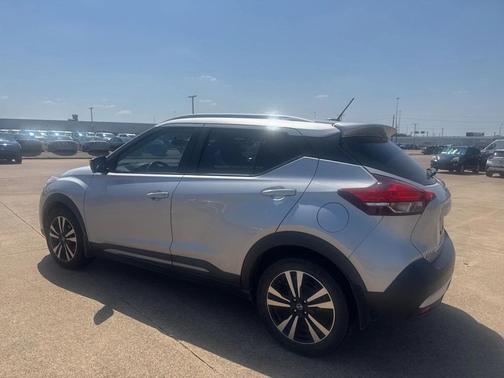2019 Nissan Kicks SR
