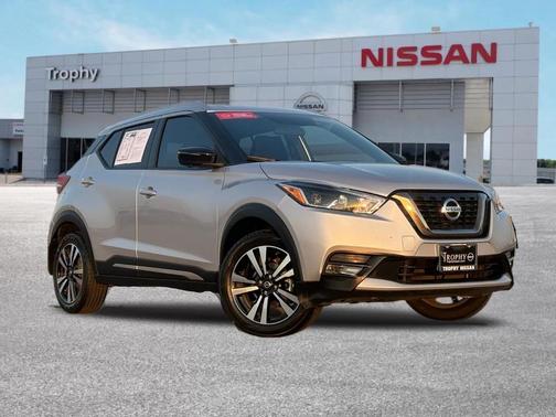 2019 Nissan Kicks SR