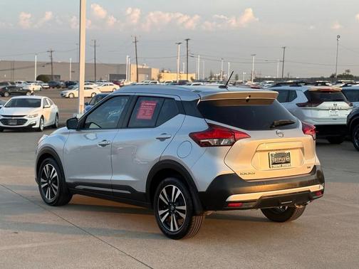 2019 Nissan Kicks SR