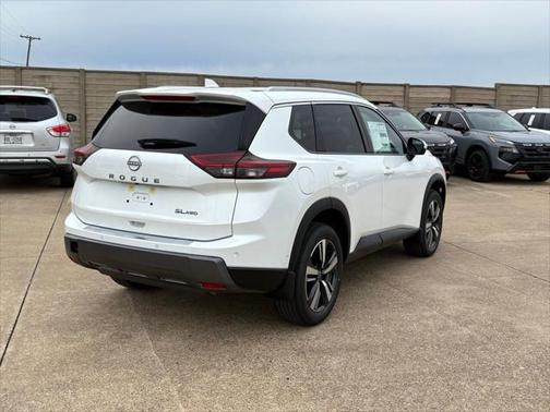 2025 Nissan Rogue SL