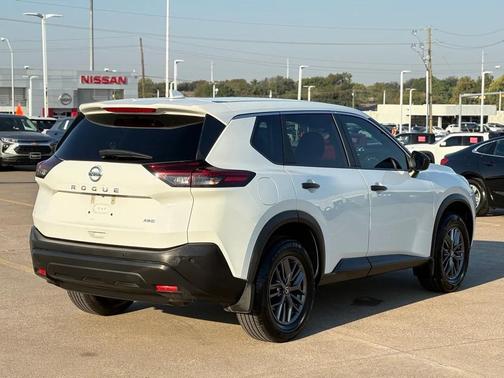 2021 Nissan Rogue S