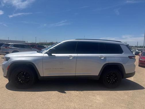 2021 Jeep Grand Cherokee L Laredo