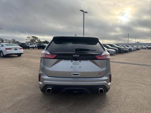 2020 Ford Edge ST