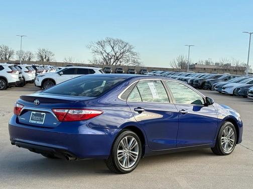 2016 Toyota Camry SE