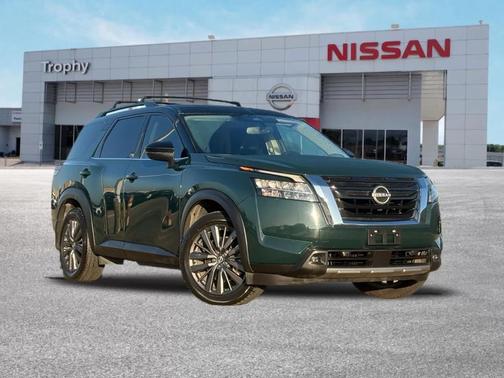 2022 Nissan Pathfinder SL 2WD