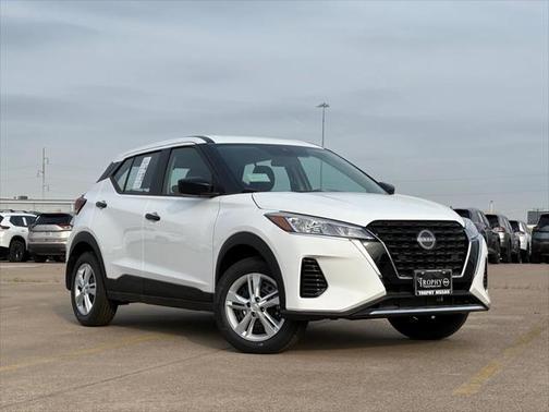 2025 Nissan Kicks S