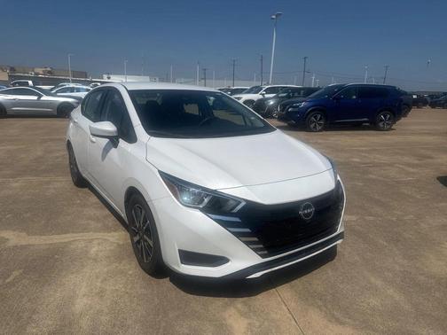2023 Nissan Versa 1.6 SV