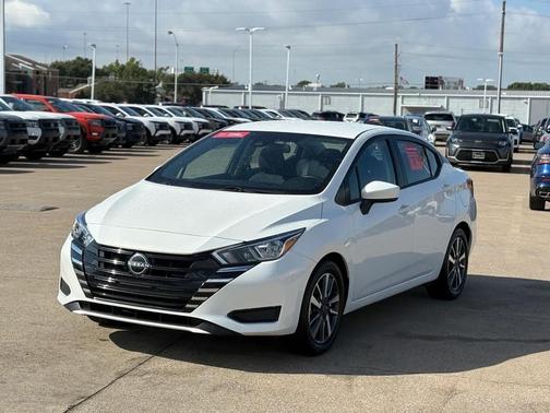 2023 Nissan Versa 1.6 SV