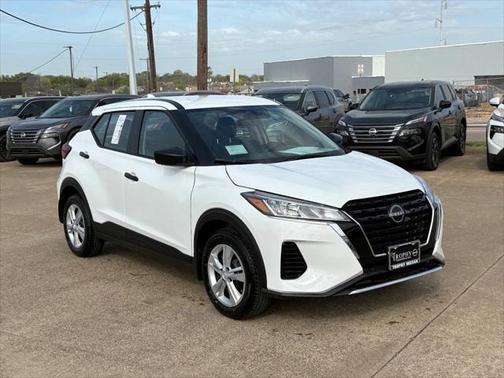 2025 Nissan Kicks S