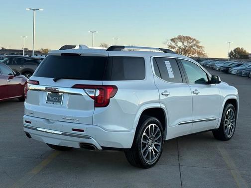 2021 GMC Acadia Denali