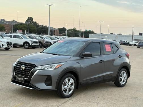 2021 Nissan Kicks S