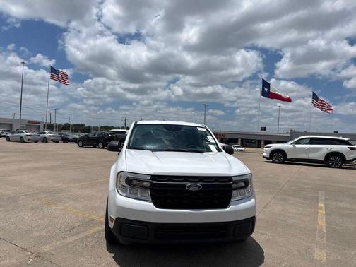 Oxford White 2022 Ford Maverick XL