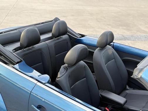 2019 Volkswagen Beetle 2.0T SE