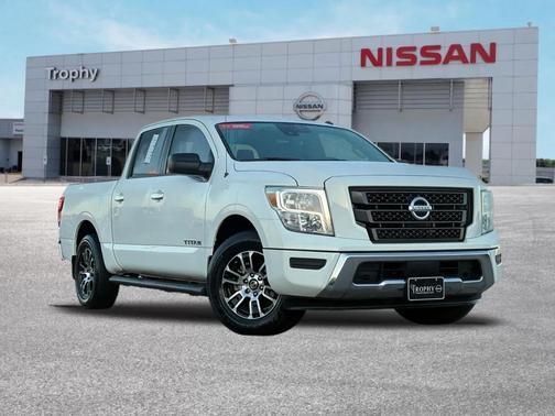 2021 Nissan Titan SV