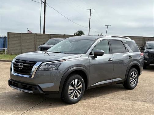 2025 Nissan Pathfinder SL FWD