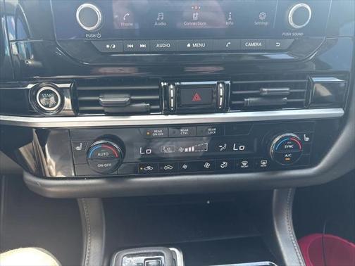 2023 Nissan Pathfinder SV FWD