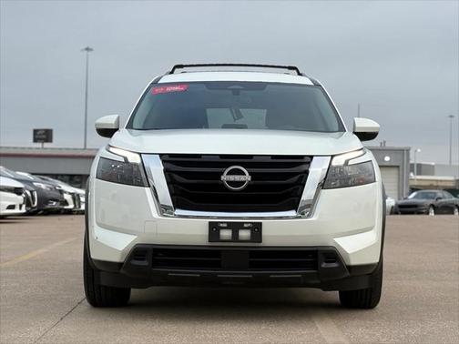 2023 Nissan Pathfinder SV FWD