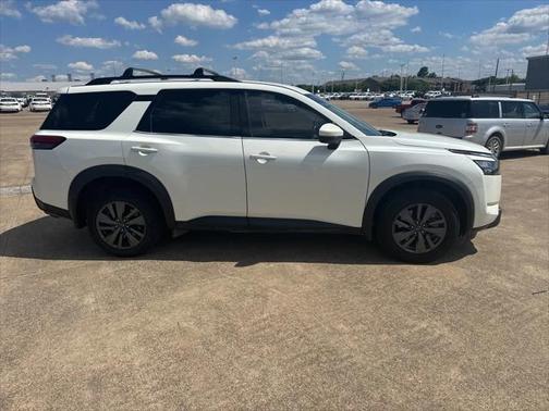 2023 Nissan Pathfinder SV FWD