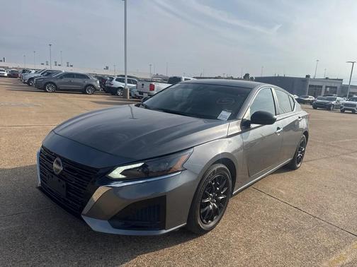 2025 Nissan Altima S FWD