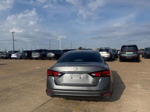 2025 Nissan Altima S FWD