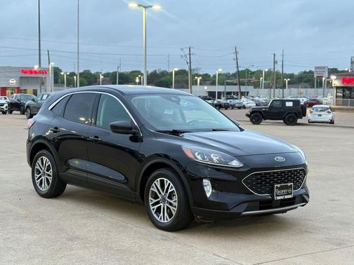 Black Metallic 2022 Ford Escape SEL