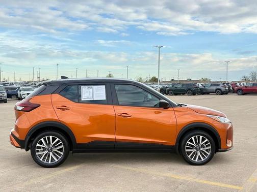 2023 Nissan Kicks SV