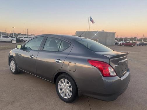 2019 Nissan Versa 1.6 SV