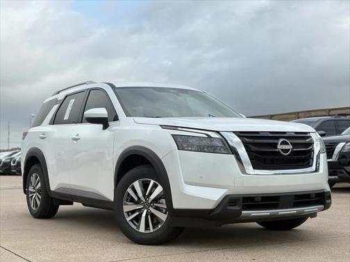 2025 Nissan Pathfinder SL FWD