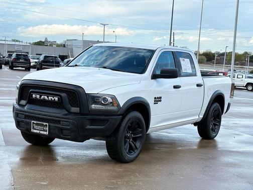 2024 RAM 1500 Classic Warlock Crew Cab 4x2 5'7' Box