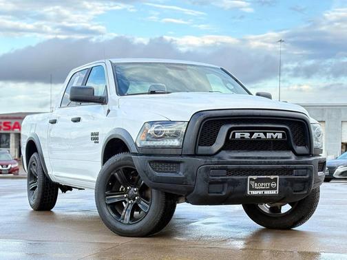 2024 RAM 1500 Classic Warlock Crew Cab 4x2 5'7' Box