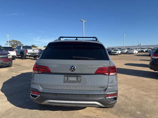 2024 Volkswagen Taos 1.5T SEL