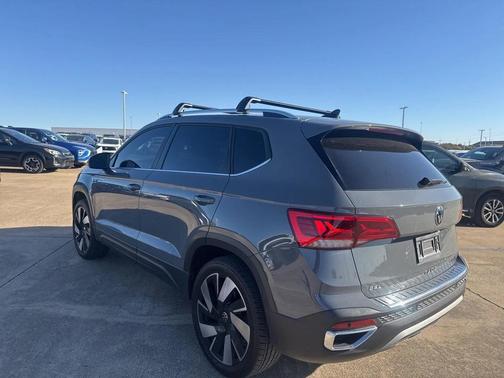 2024 Volkswagen Taos 1.5T SEL