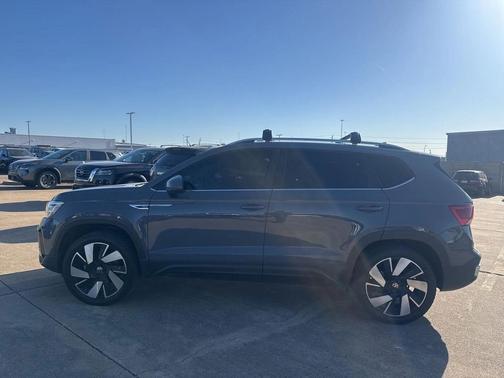 2024 Volkswagen Taos 1.5T SEL