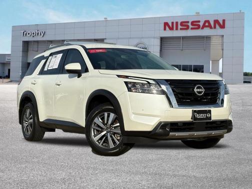 2024 Nissan Pathfinder SL FWD